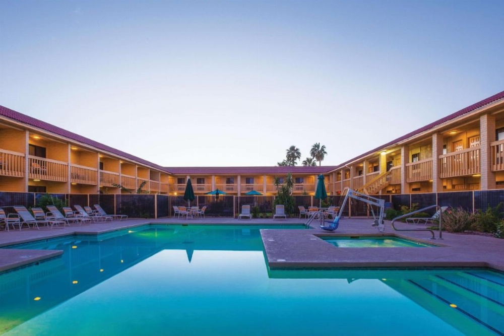 La Quinta Inn & Suites by Wyndham Tucson East Image 25